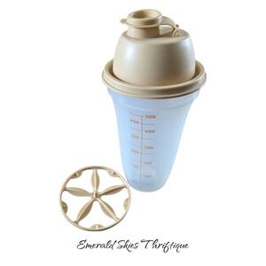 Vintage Tupperware Clear Cup Shaker 844-26 & Beige Lid 845-27 Quick Shake Bottle